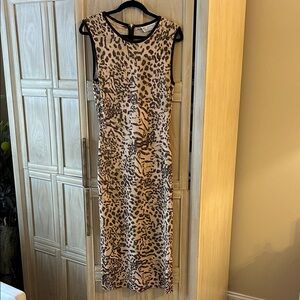 St. John Leopard Animal Print Maxi Dress
SZ 8-10